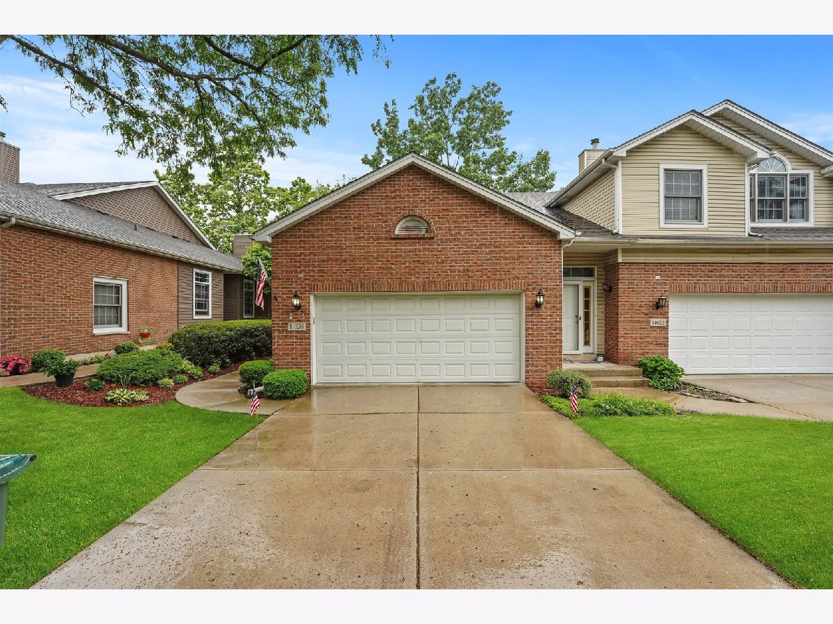 Townhomes Sold Oak Forest Club Oak Forest Illinois, 14626 Club Circle