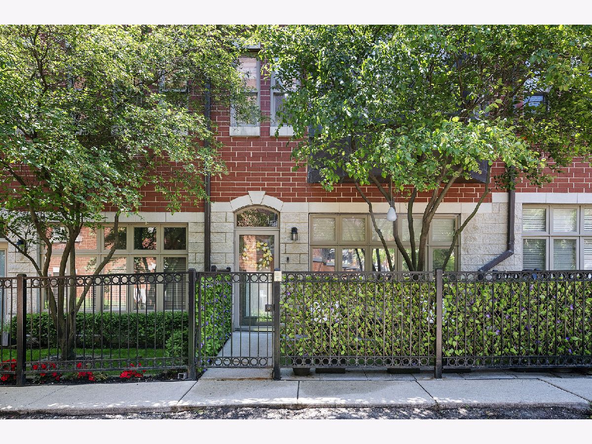 Condos & Townhomes & Homes Sold Prairie District Homes Chicago Illinois, 1830 Calumet