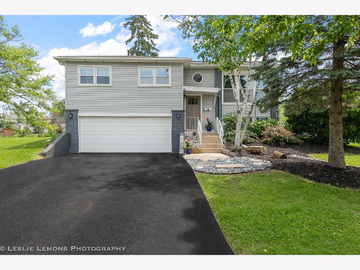 Homes Sold Highlands Woodridge Illinois, 7313 Larchwood