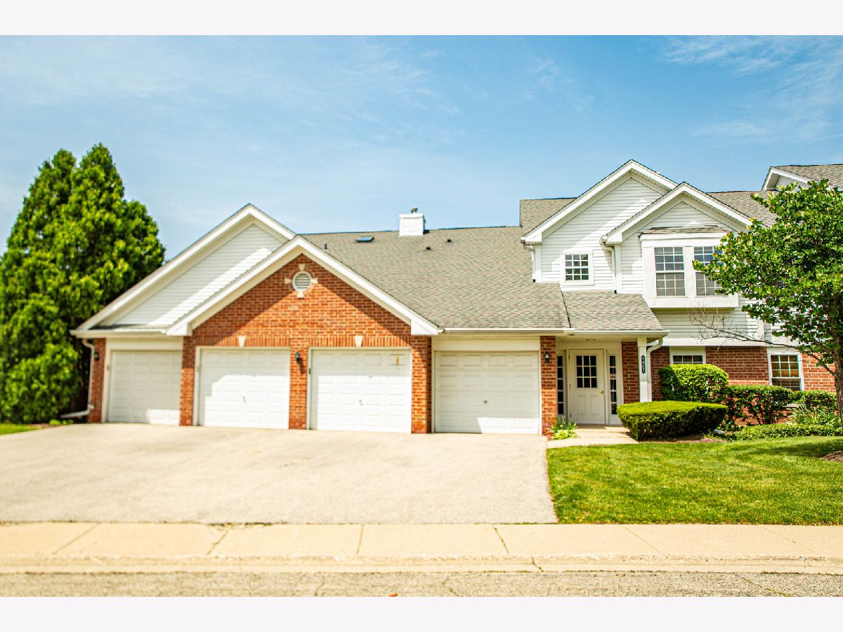 Condominiums Sold Arlington Trails Arlington Heights Illinois, 1407 Hawkes