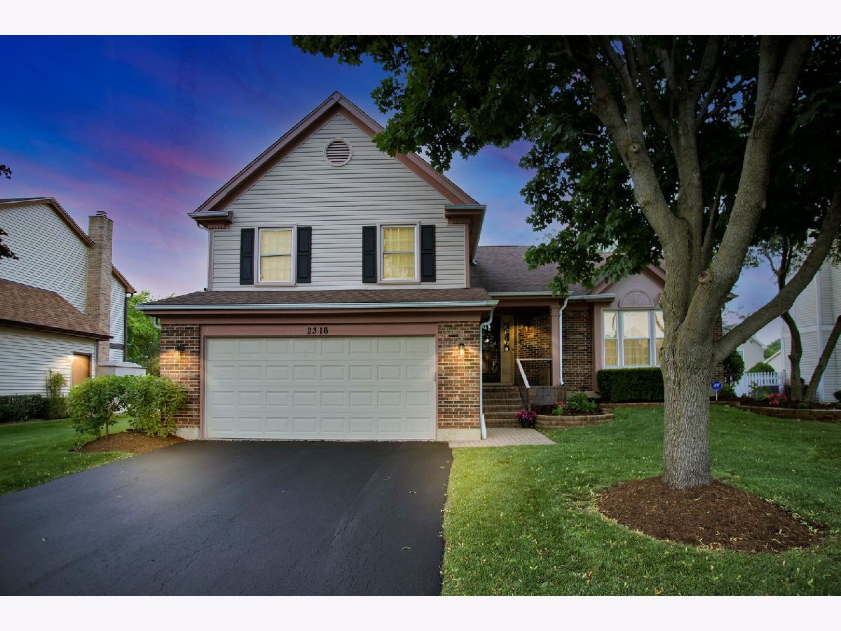 Homes Sold Country Grove Schaumburg Illinois, 2316 Broadway