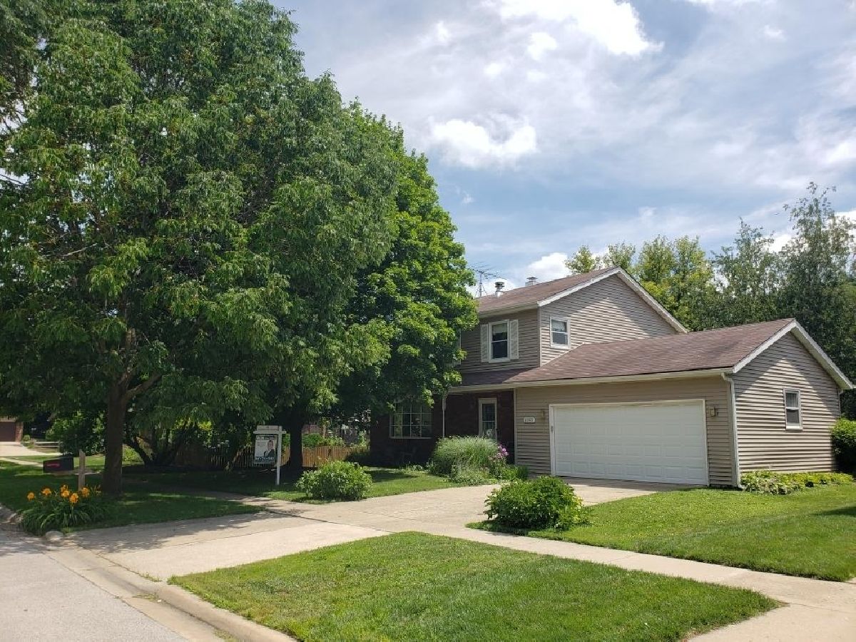 Homes & Condominiums Sold Century Oaks Elgin Illinois, 1285 Lyle