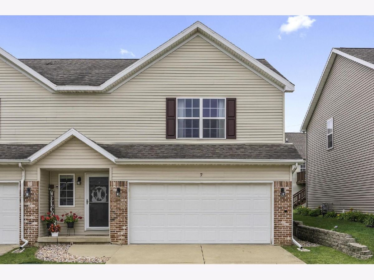 Condos & Townhomes & Homes Sold Lake Ridge Bloomington Illinois, 7 Oak Park