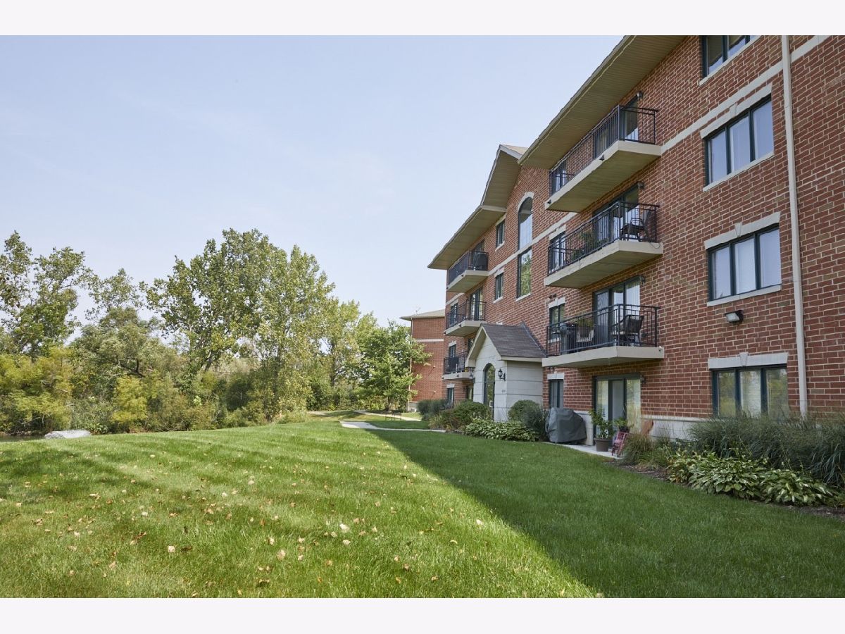 Condominiums & Homes Sold Forest Trails Oak Forest Illinois, 6880 Winding