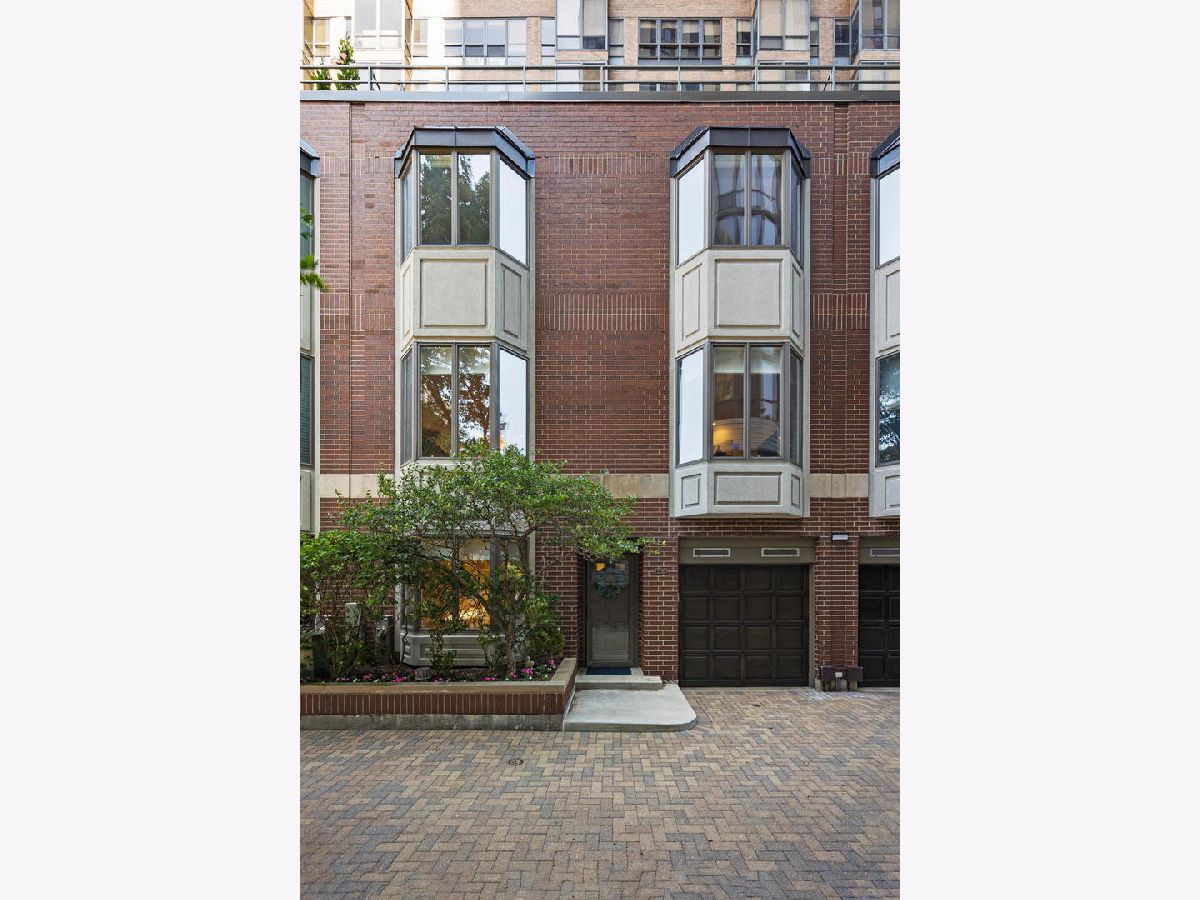 Townhomes Sold Eugenie Terrace Chicago Illinois, 1740 Clark