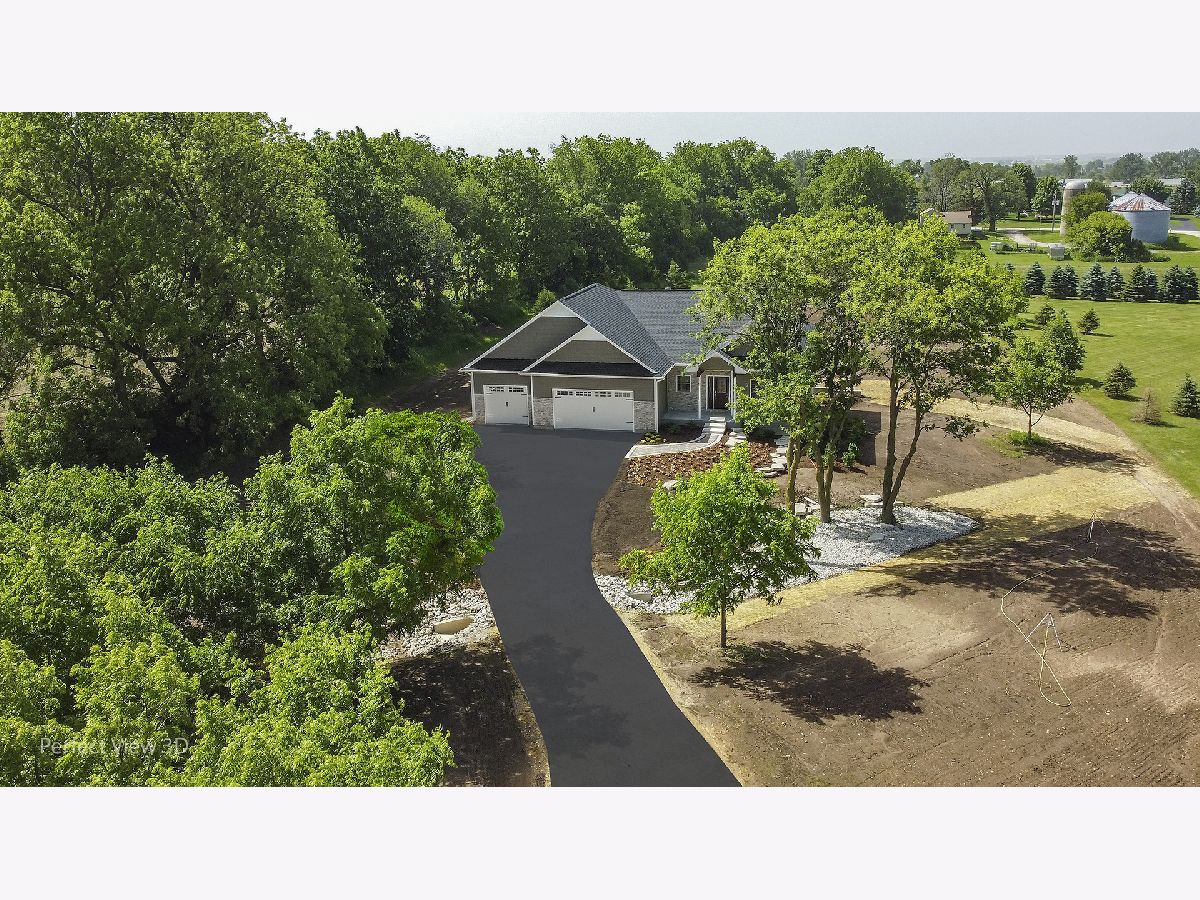 Homes Sold Coral Trails Marengo Illinois, 18313 Saddle