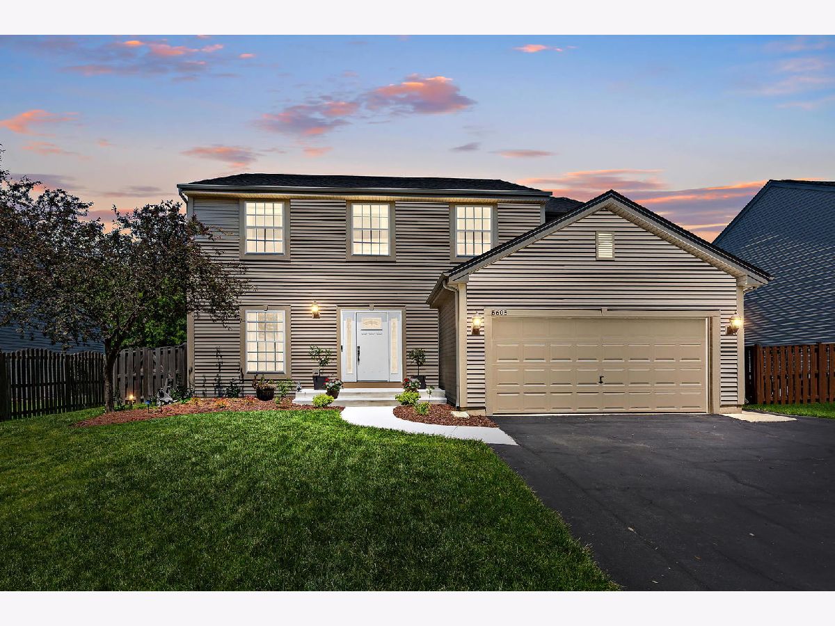 Homes Sold Summit Ridge Lake In The Hills Illinois, 5605 Savoy