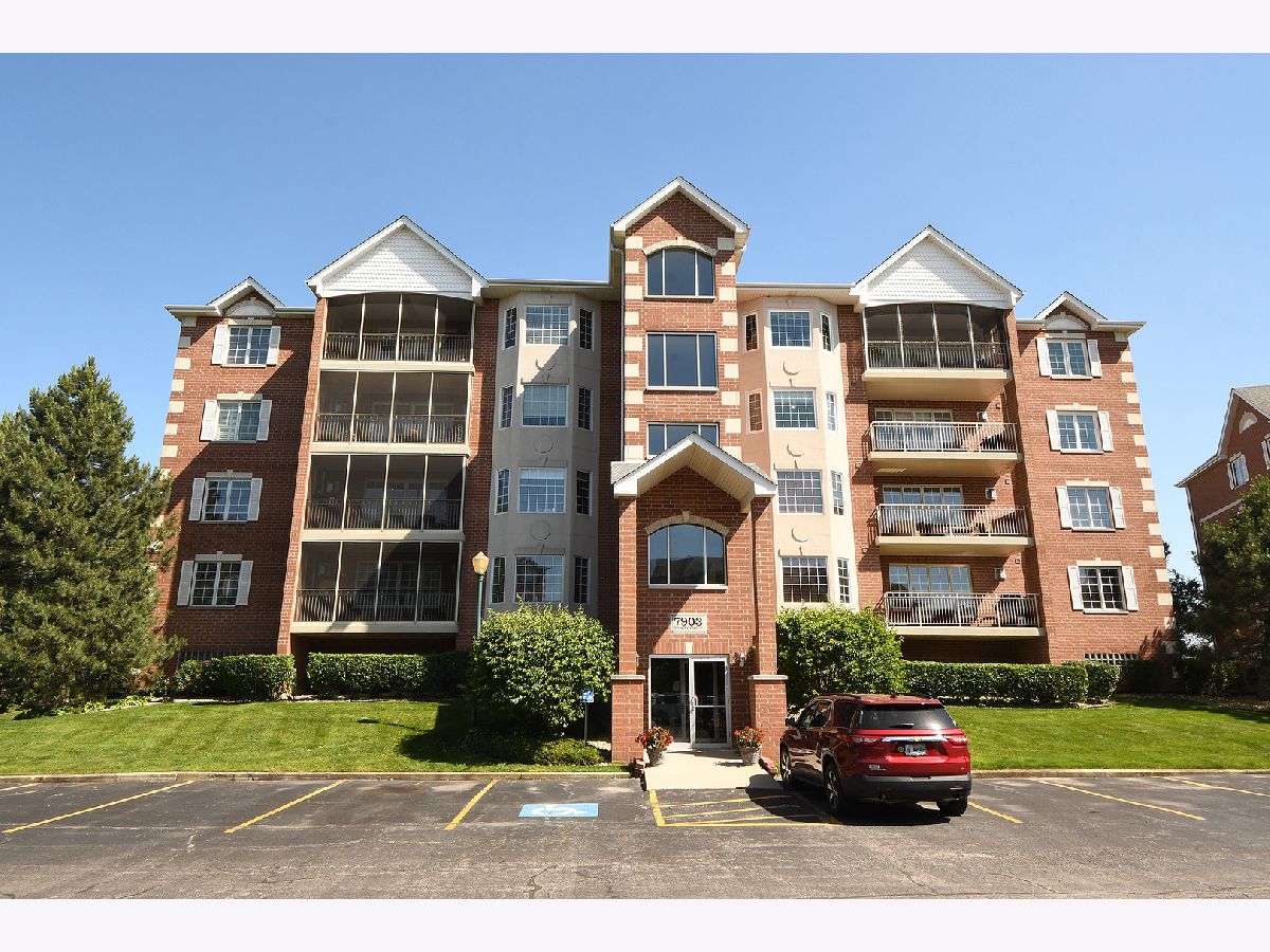 Condominiums Sold Brookside Place Tinley Park Illinois, 7903 Trinity