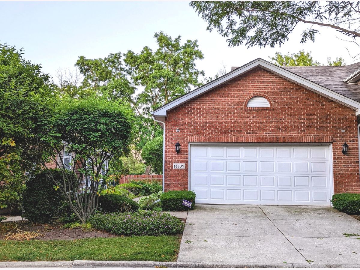Townhomes Sold Oak Forest Club Oak Forest Illinois, 14609 Club Circle