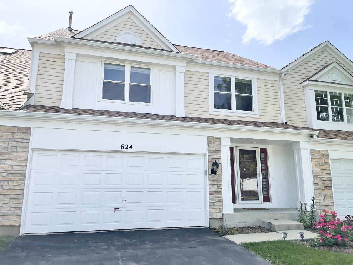 Townhomes Sold Charter Hall Palatine Illinois, 624 Charter Hall