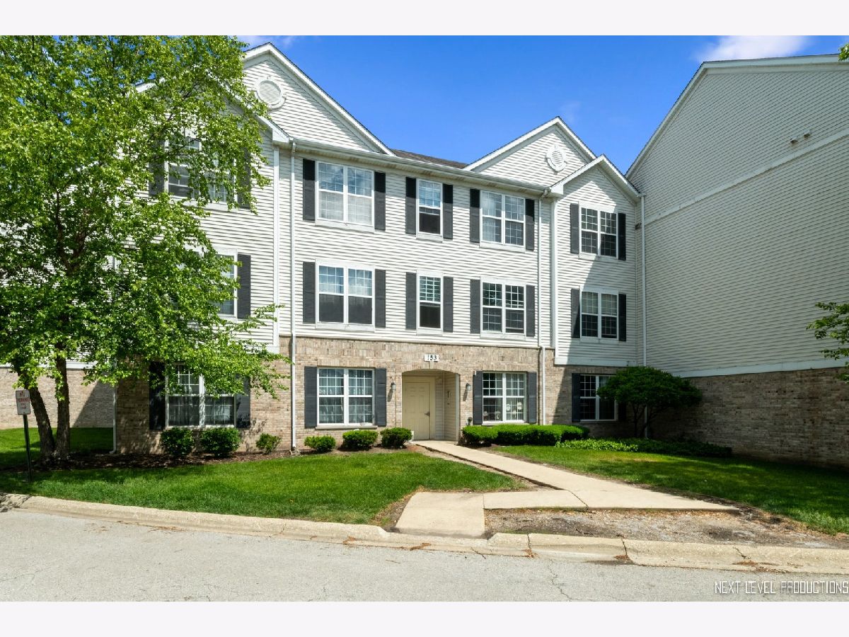 Condominiums Sold Fountains Of Glendale Glendale Heights Illinois, 153 Waters Edge