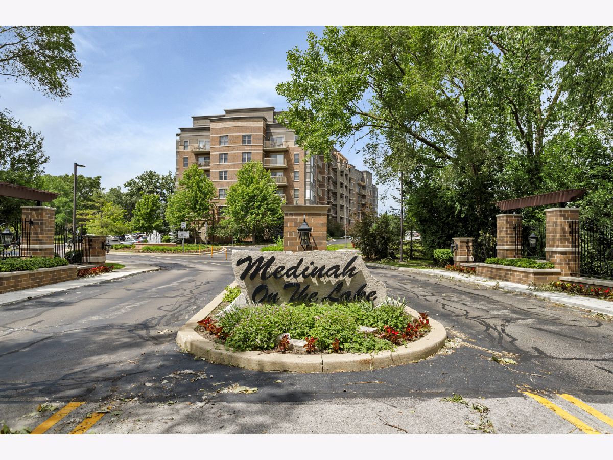 Medinah On The Lake Bloomingdale IL, Condominiums For Sale & For Rent