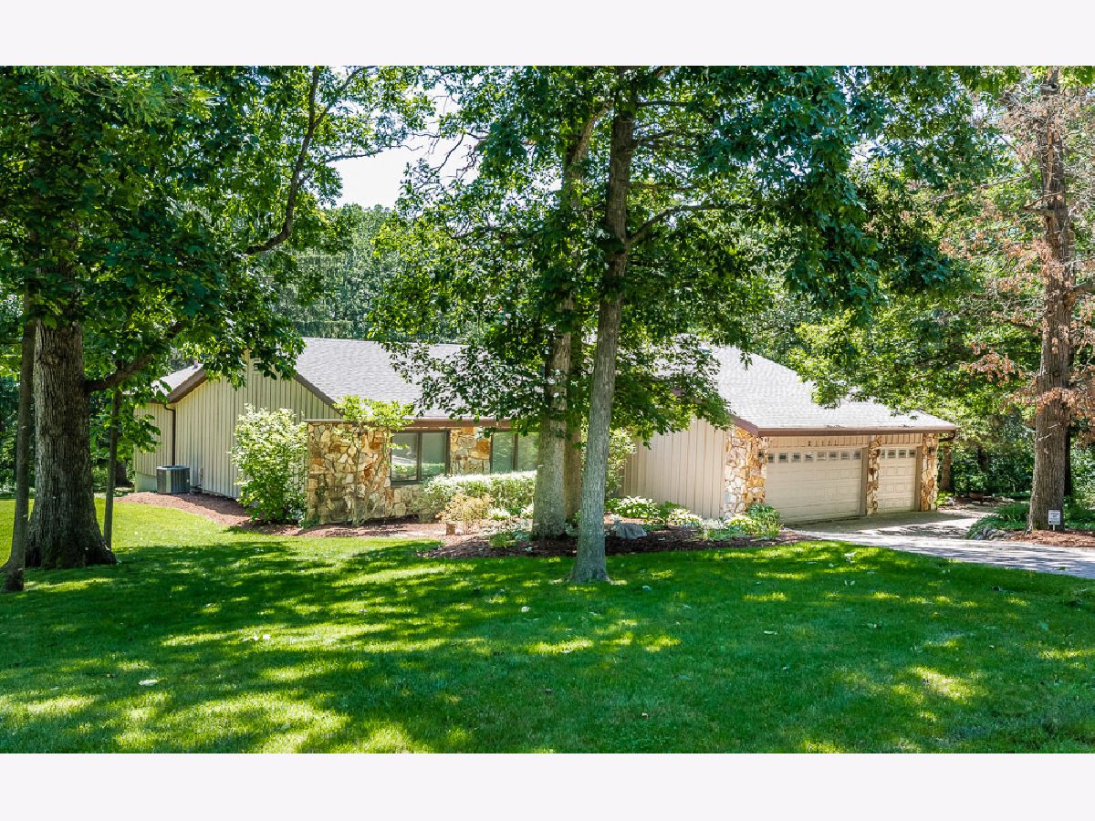 Homes Sold Forest Green Lake Estates Deer Park Illinois, 21551 Old Farm