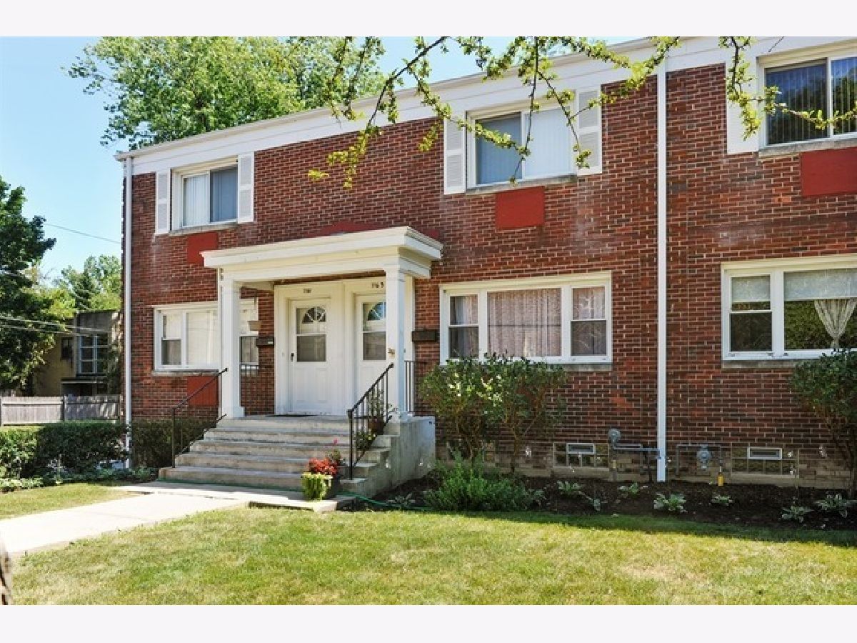 Condominiums Rented Deerfield Gardens Deerfield Illinois, 1163 Deerfield