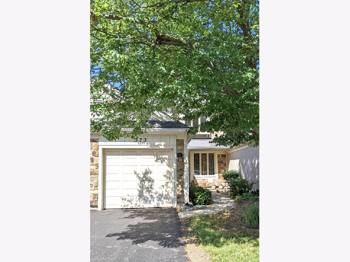 Townhomes Rented Park East Deerfield Illinois, 373 Goshawk