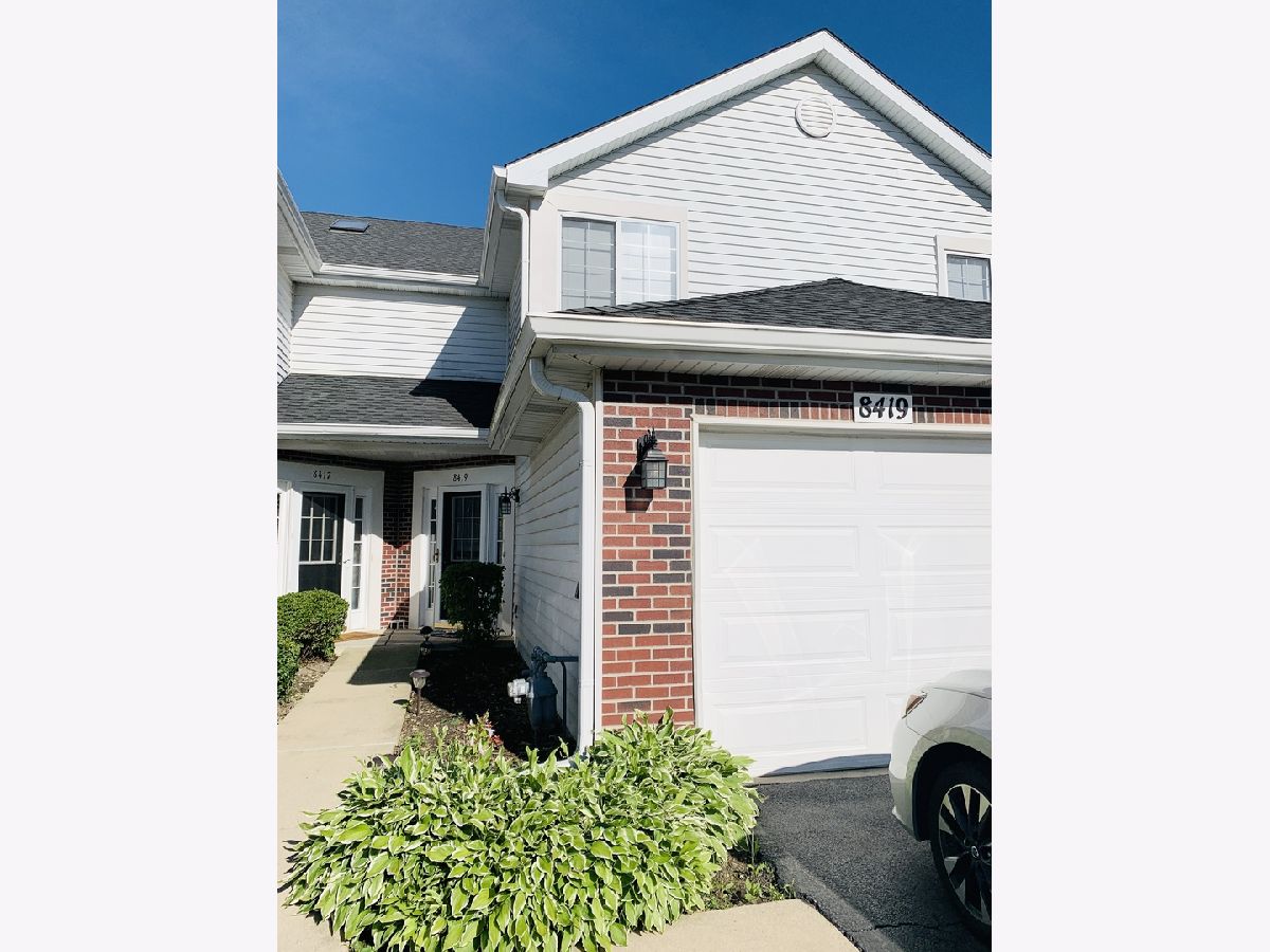Townhomes & Condos Rented Reflections Darien Illinois, 8419 Mystic Trace