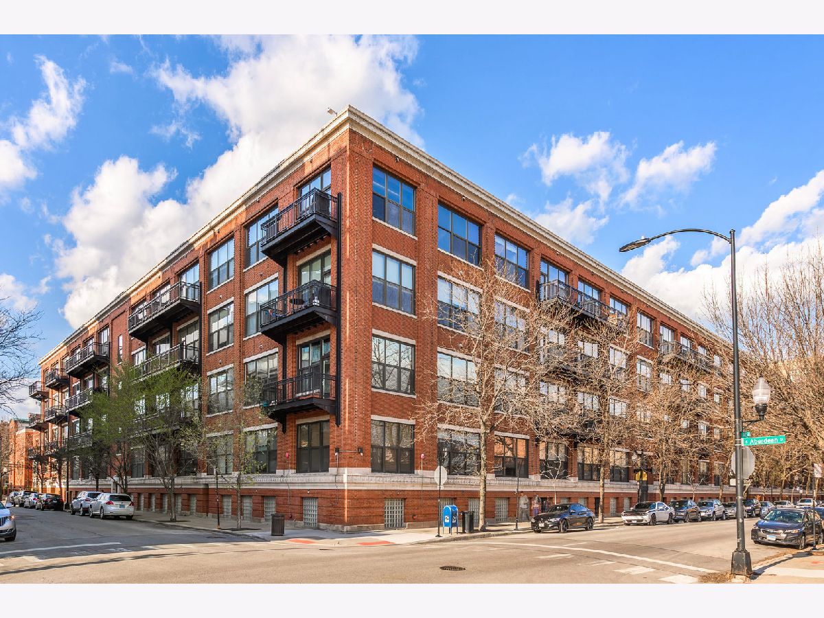 Condominiums Sold Number 10 Lofts Chicago Illinois, 1040 Adams