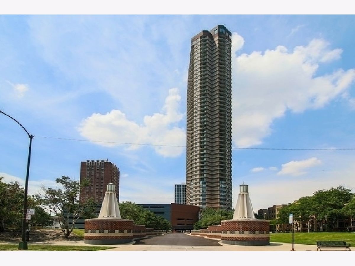Condominiums Sold New York Condominiums Chicago Illinois, 3660 Lake Shore