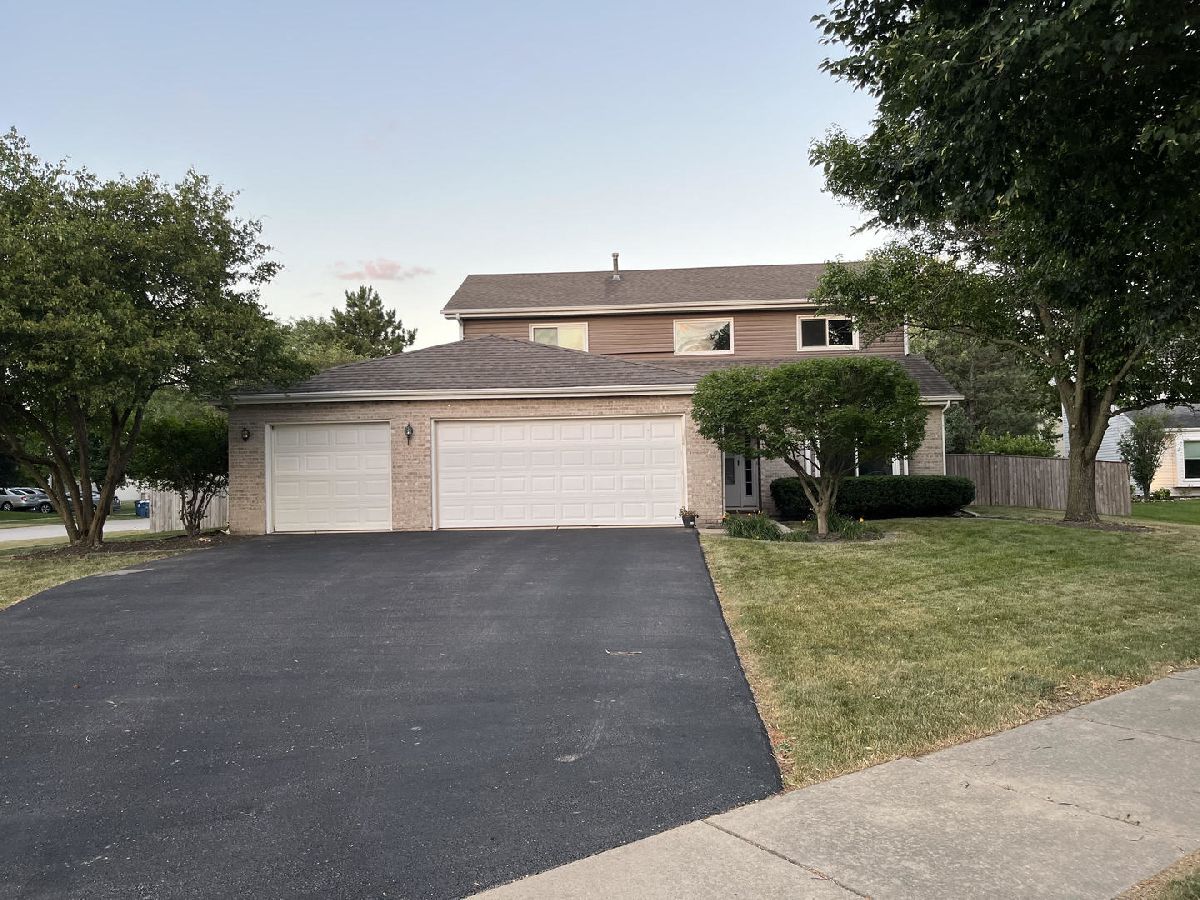 Homes & Condos & Townhomes Sold Colony Lakes Aurora Illinois, 1544 Karen