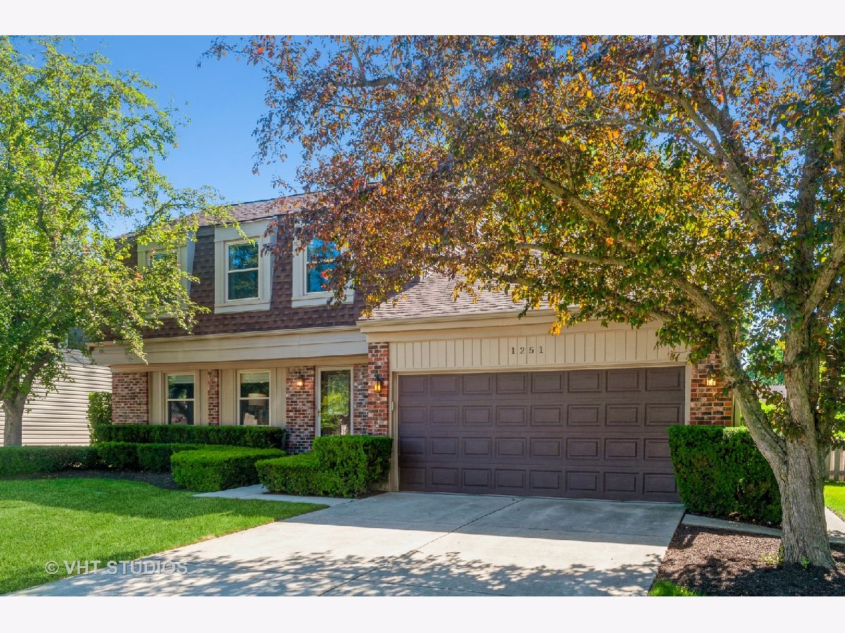 Homes Sold Devonshire Buffalo Grove Illinois, 1251 Devonshire