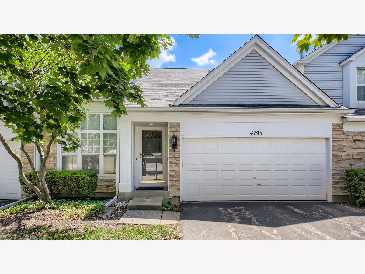 Townhomes Sold Hearthstone Hoffman Estates Illinois, 4793 Amber