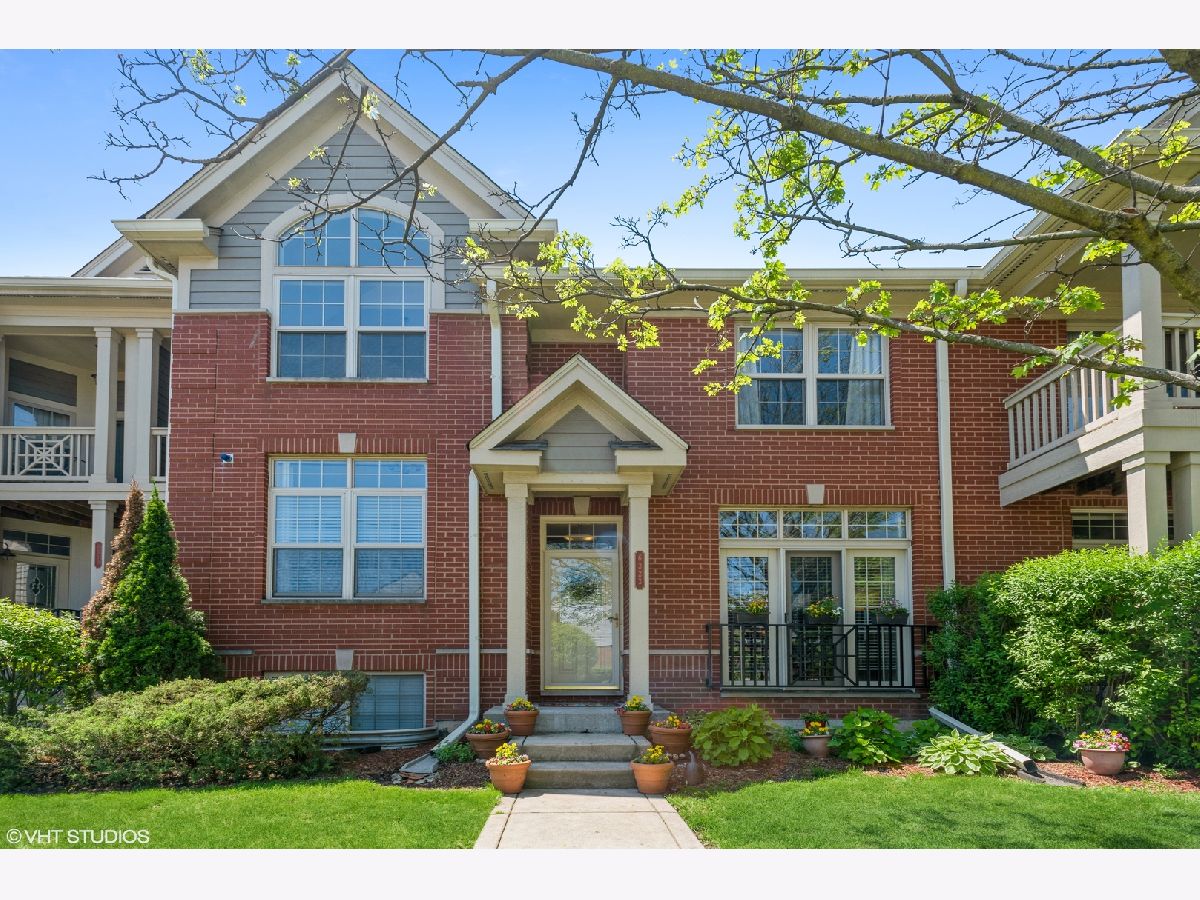 Condominiums Sold The Woodlands Morton Grove Illinois, 6323 Lincoln