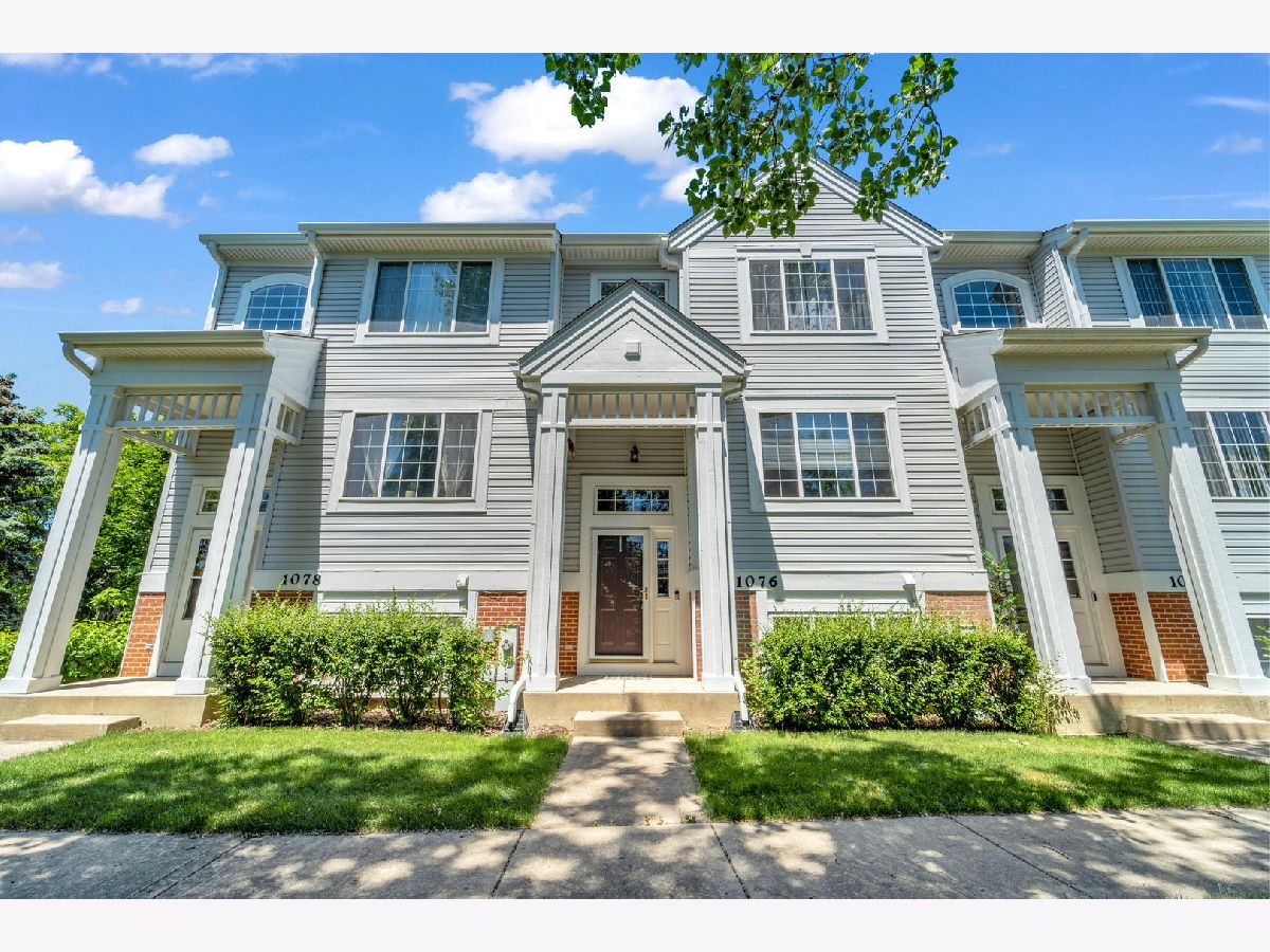Townhomes Rented Arbor Club Elk Grove Village Illinois, 1076 Savoy