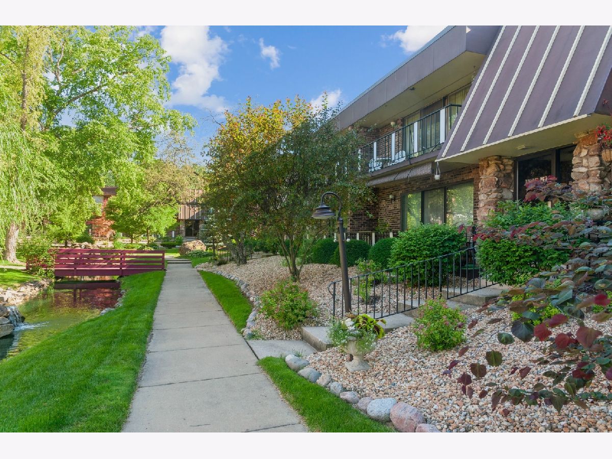 Condominiums Sold Lagoon In The Hills Palos Hills Illinois, 11118 Spathis