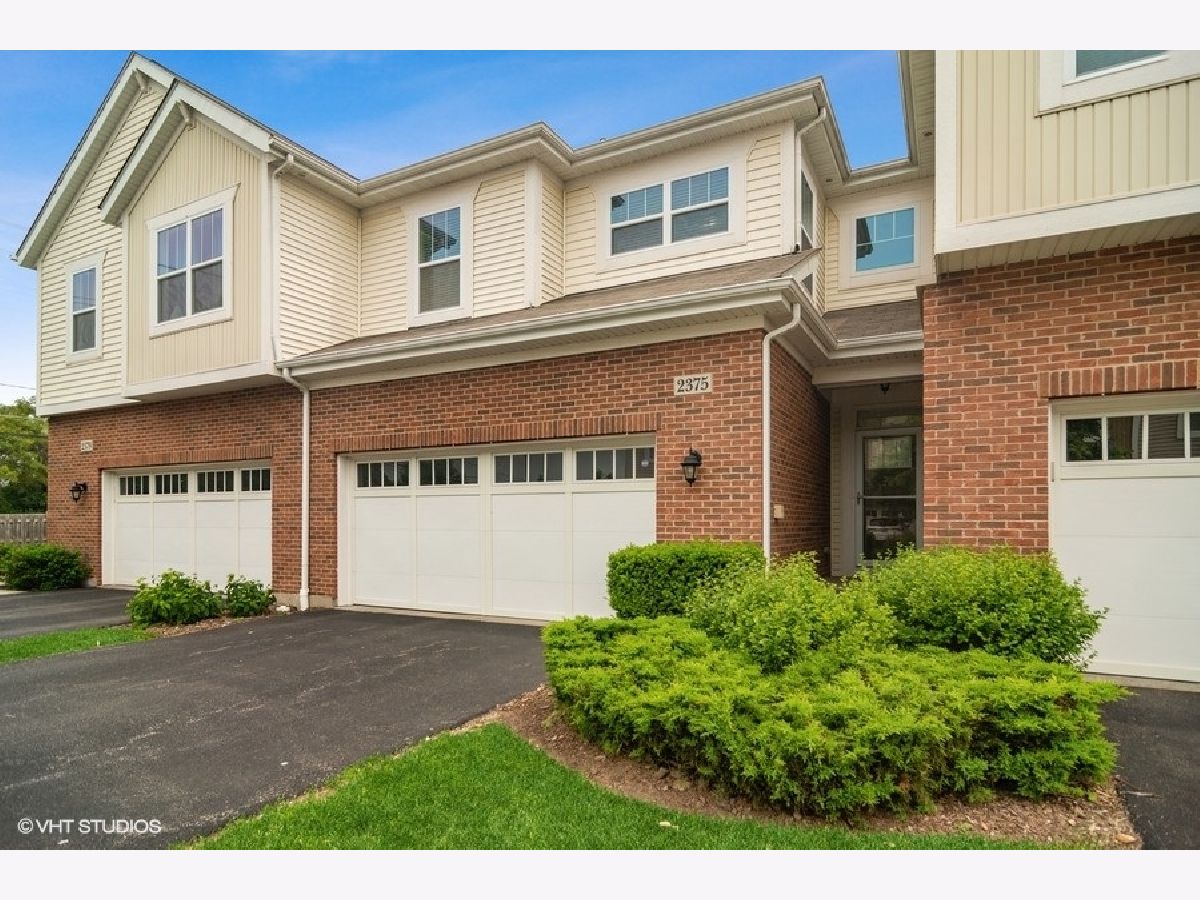Townhomes Sold Lexington Hills Palatine Illinois, 2375 Moseley