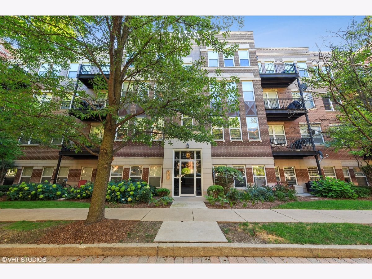 Condos & Townhomes & Homes Sold Old Town Village East Chicago Illinois, 1225 Orleans