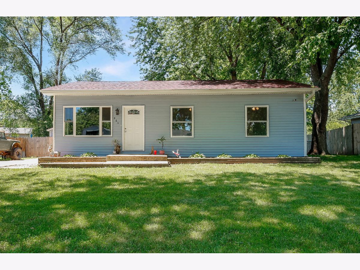 Homes Sold Shore Heights Oswego Illinois, 144 Laurie