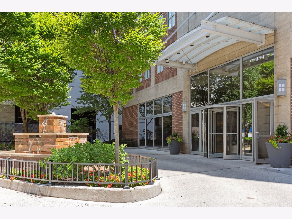 Condominiums Sold Admirals Pointe Chicago Illinois, 645 Kingsbury