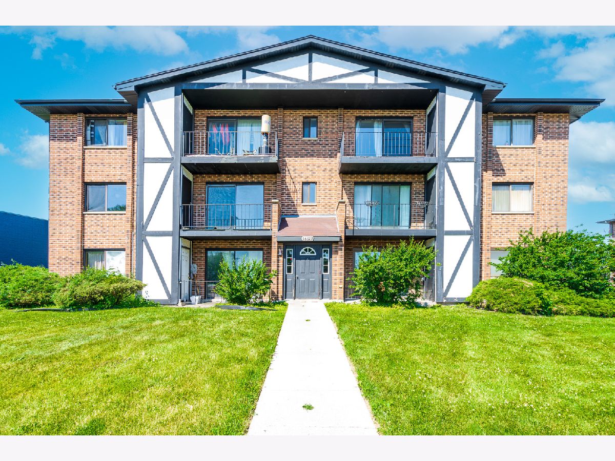 Condominiums Sold Winston Commons Tinley Park Illinois, 16622 Theresa