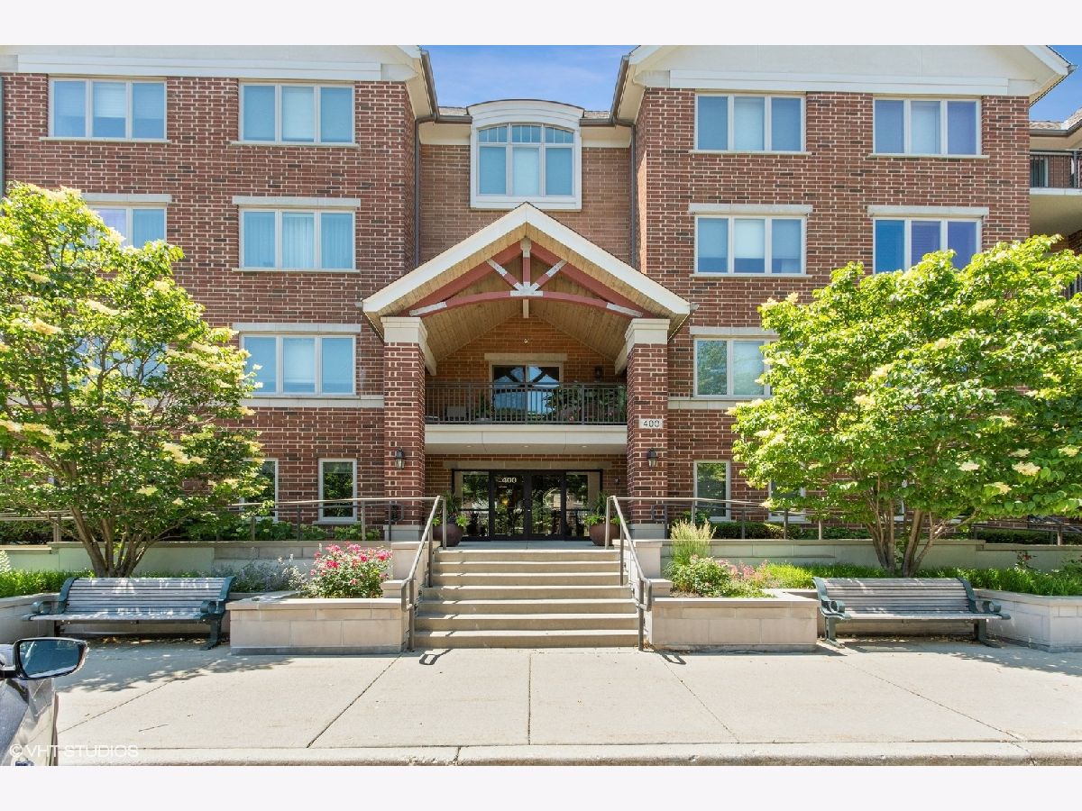 Condominiums Sold Lincolnshire Place Lincolnshire Illinois, 400 Village Green