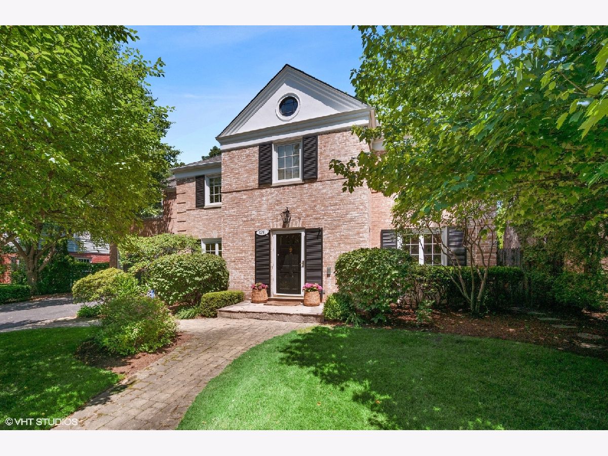 Homes & Condominiums Sold Hubbard Woods Winnetka Illinois, 1291 Forest Glen