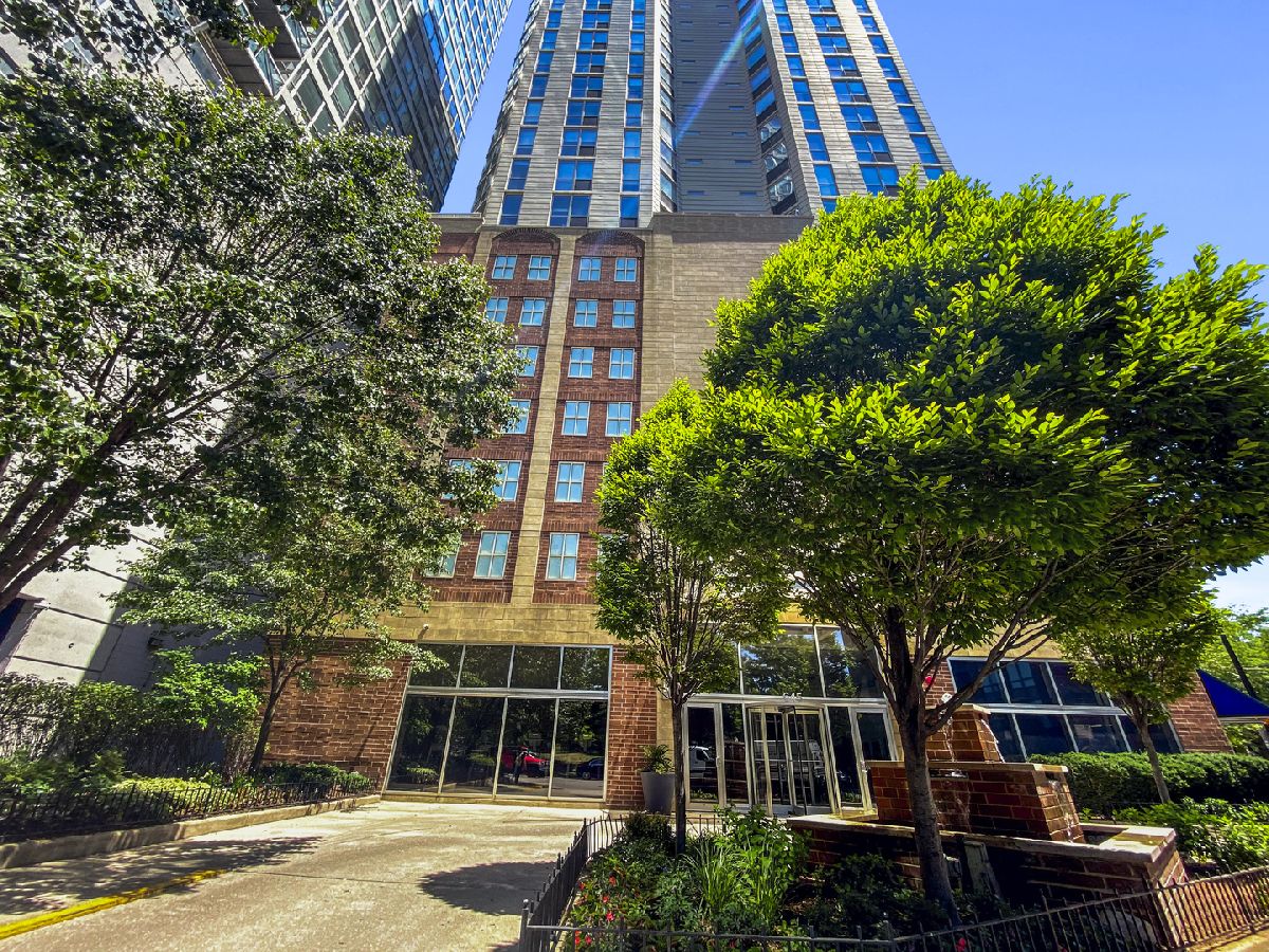 Condominiums Rented Admirals Pointe Chicago Illinois, 645 Kingsbury