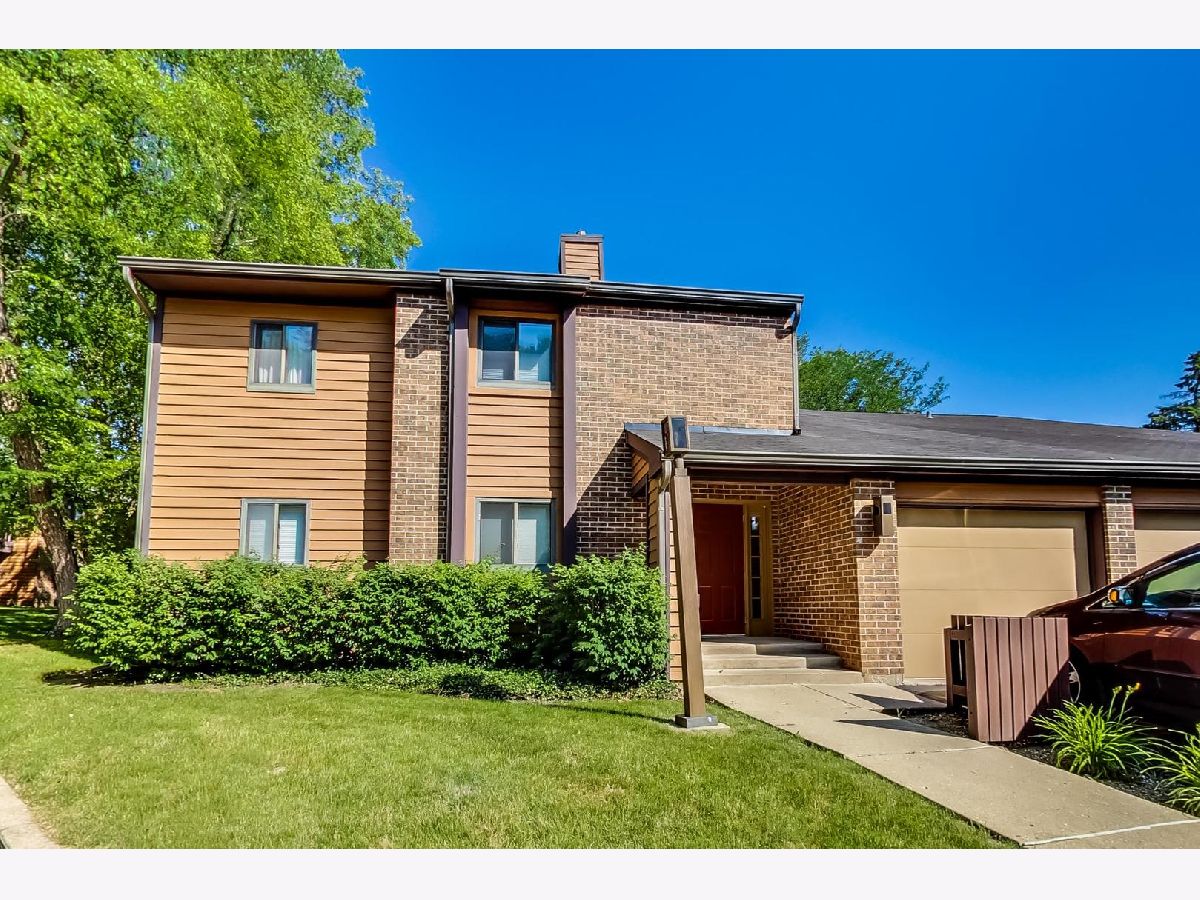 Condominiums Sold Waverly Commons Elgin Illinois, 938 Jefferson