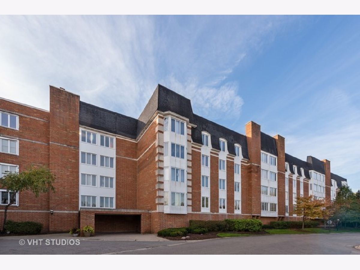 Cambridge On The Lake Buffalo Grove IL, Condominiums For Sale & For