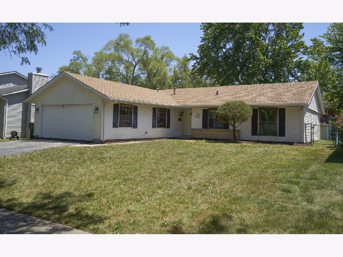 Homes Sold Chateaux Hazel Crest Illinois, 18115 Charlemagne