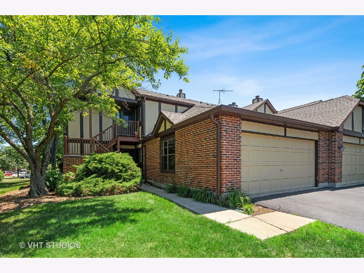 375 Sandhurst Circle, Glen Ellyn, Illinois 60137 MLS 11446186