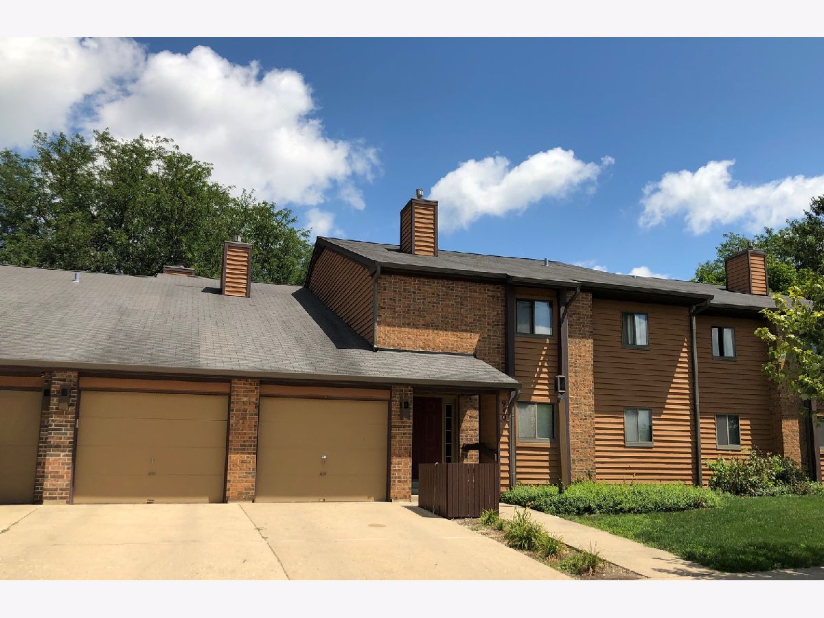 Condominiums Sold Waverly Commons Elgin Illinois, 940 Jefferson