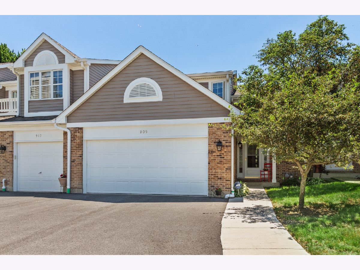 Townhomes Sold Hidden Cove Palatine Illinois, 905 Cove