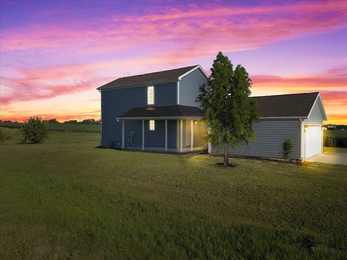 Homes Sold Stoneman Garden Carlock Illinois, 99 Woosley