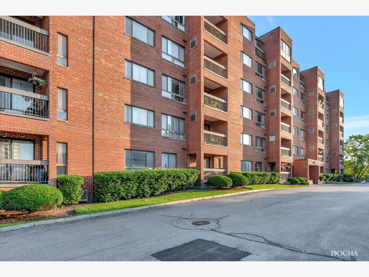 Triumvera Glenview IL, Condos & Townhomes For Sale & For Rent Sadie