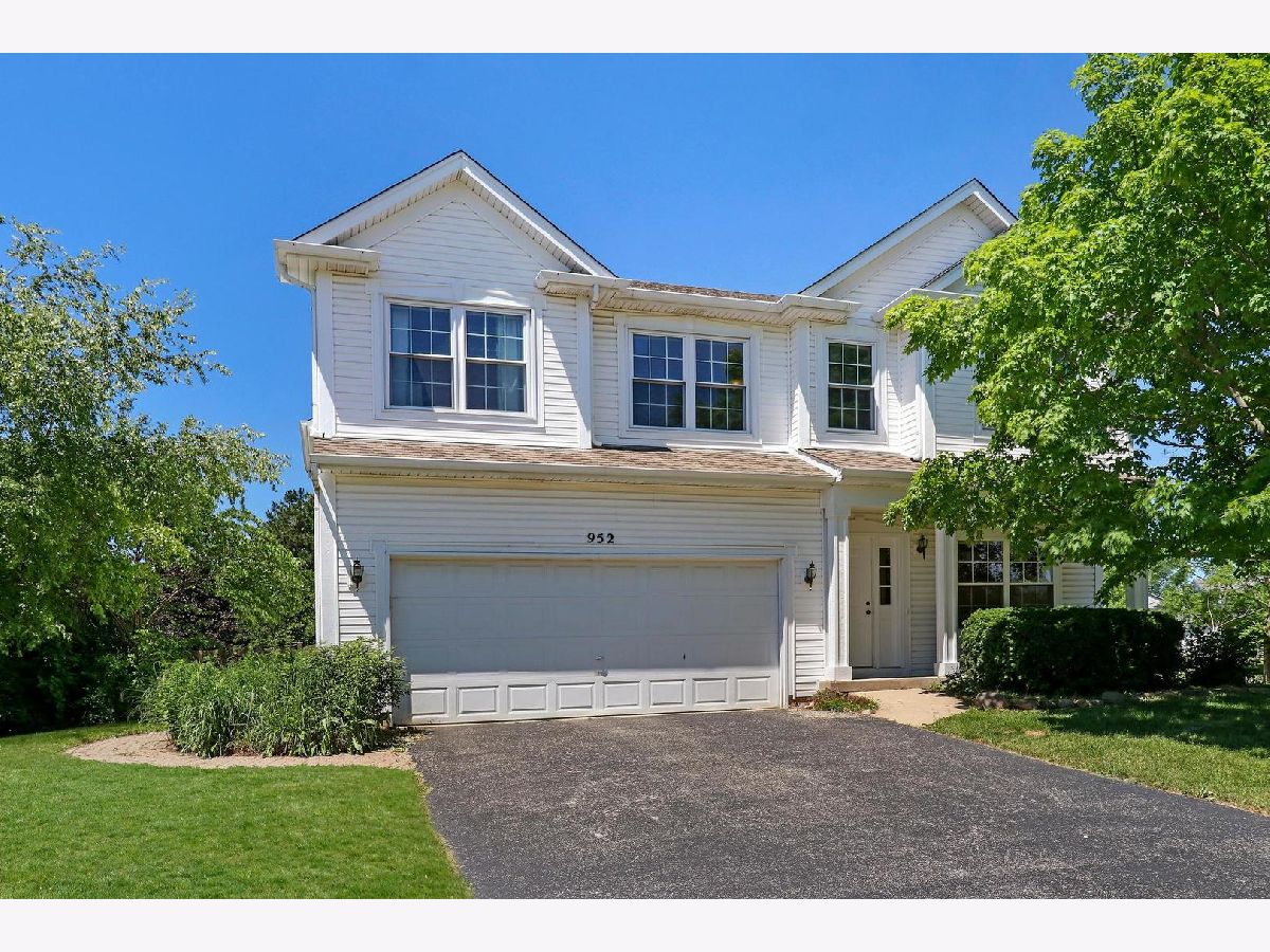 Homes Sold Hunt Club Hills Cary Illinois, 952 Chancery