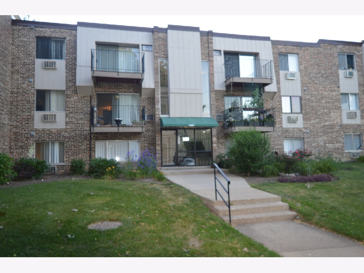 Condominiums Rented Brentwood Palatine Illinois, 1461 Winslowe
