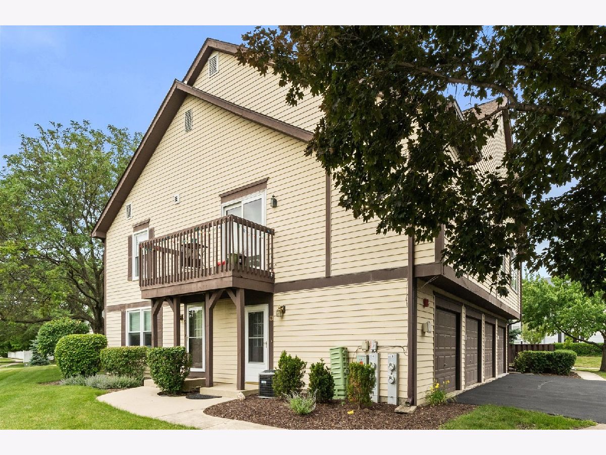 Townhomes & Condos Sold Highpoint Lisle Illinois, 2711 Wayfaring