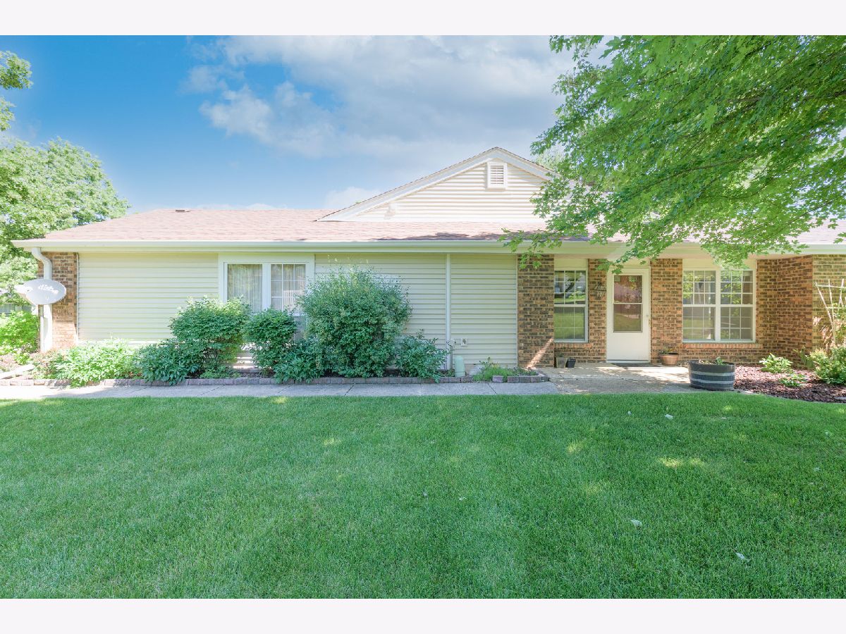 Leisure Village Fox Lake IL, Townhomes & Condos For Sale & For Rent Sadie Winter Dana Cohen