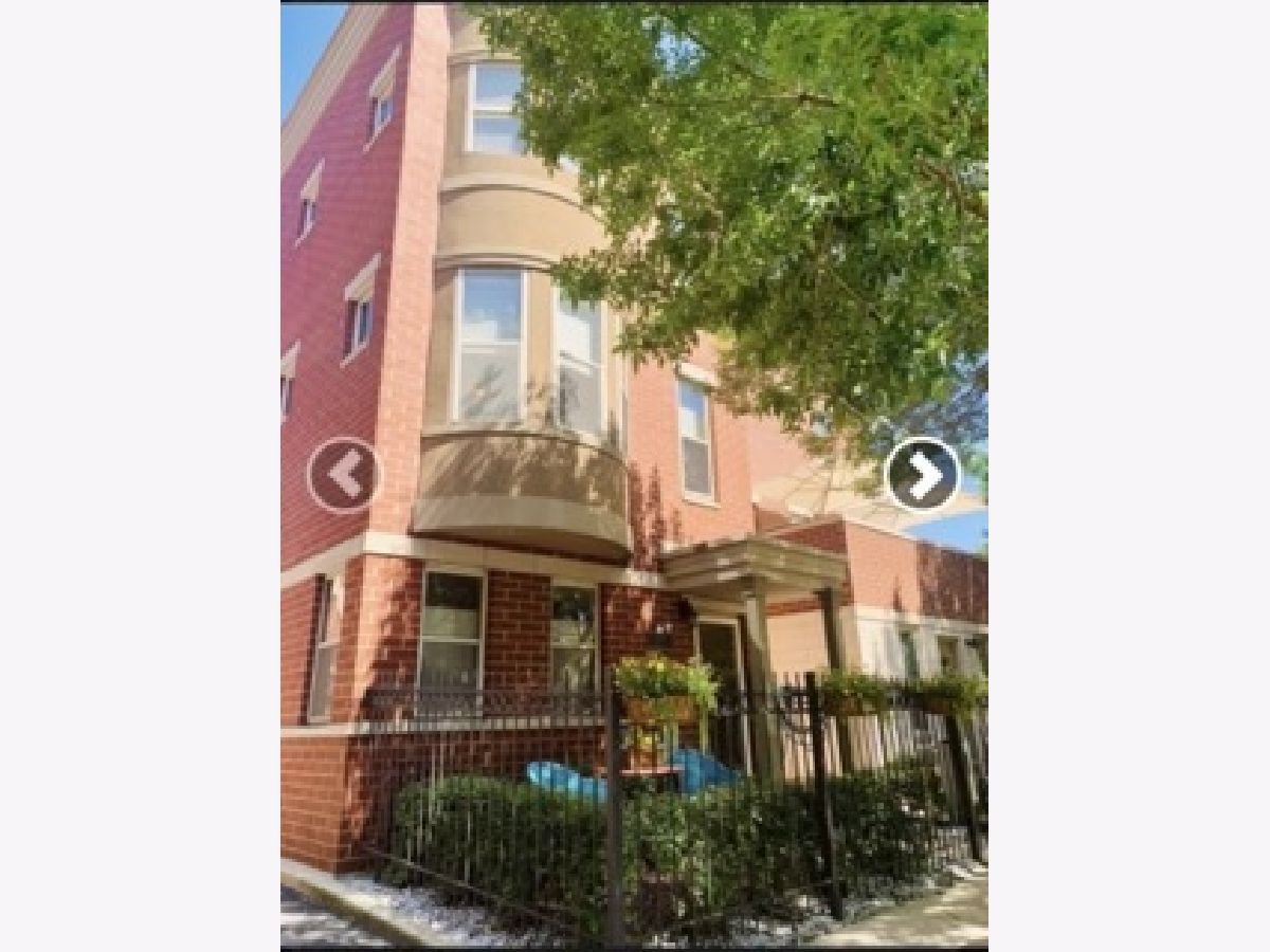 Townhomes & Condos & Homes Rented North Town Village Chicago Illinois, 1409 Burling