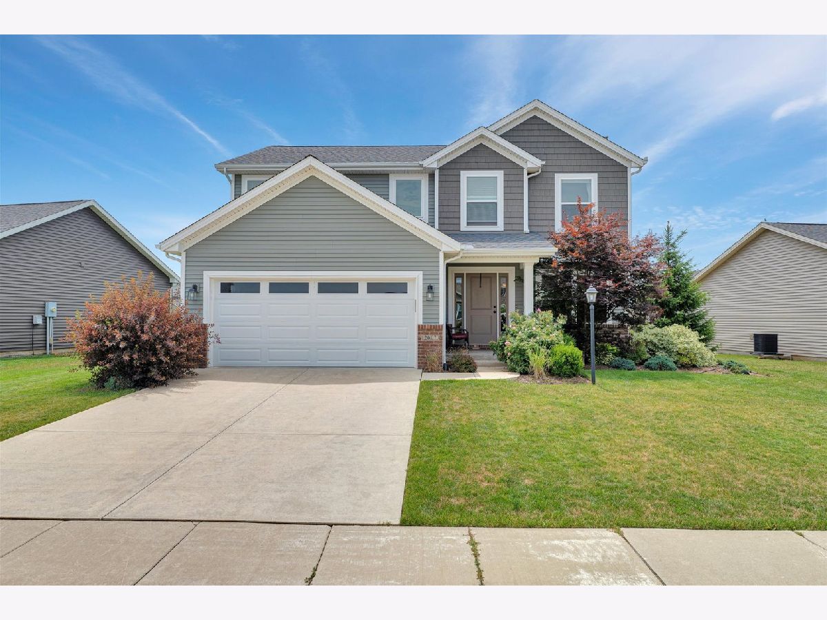 Homes & Condos & Townhomes Sold Prairie Crossing Mahomet Illinois, 2007 Prairie Grass